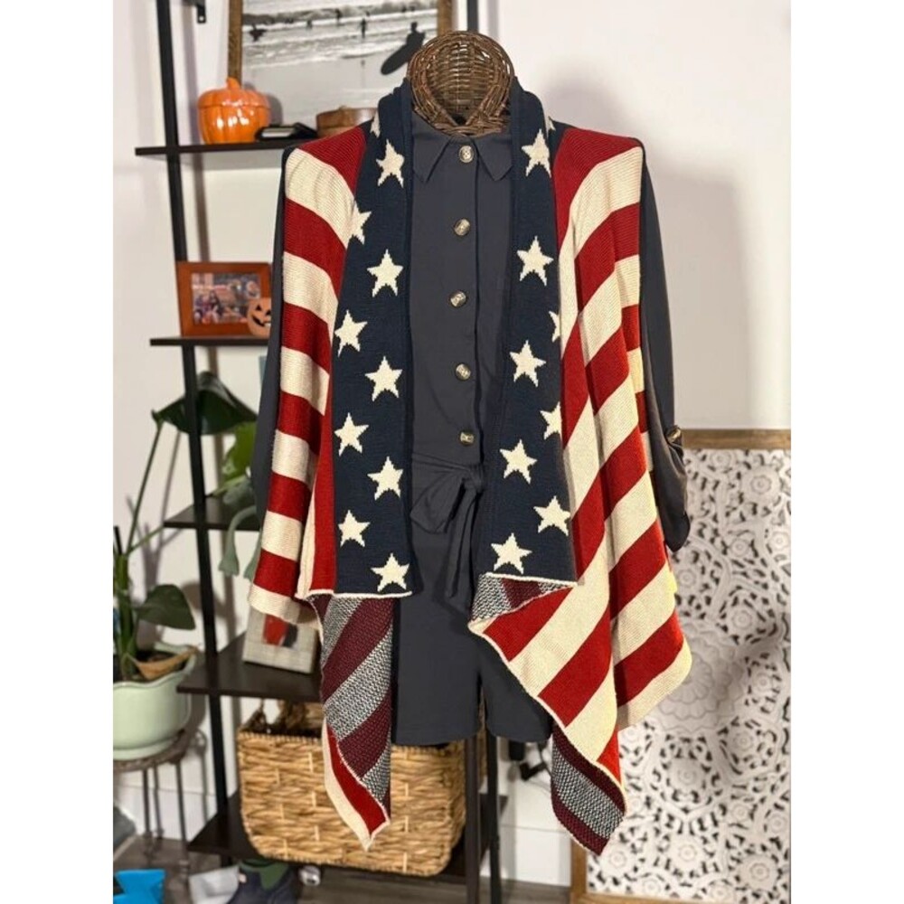 Anthropologie Do Everything in Love American Flag Shawl Vest - One Size